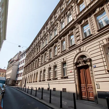 Apartment Spacious Cr Without Elevator Prague