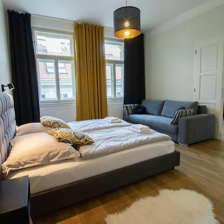 Spacious Cr Without Elevator * Prague