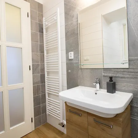 Apartment Spacious Cr Without Elevator *
