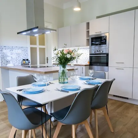 Apartment Spacious Cr Without Elevator Prague