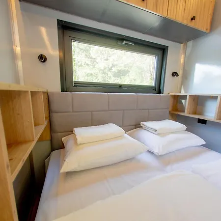 Bay Houseboats Praga