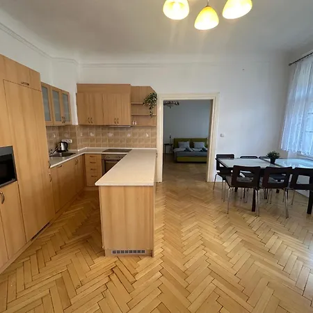 Nerudova Lägenhet *