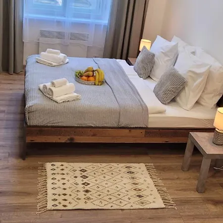Raum-viktoria Apartment *