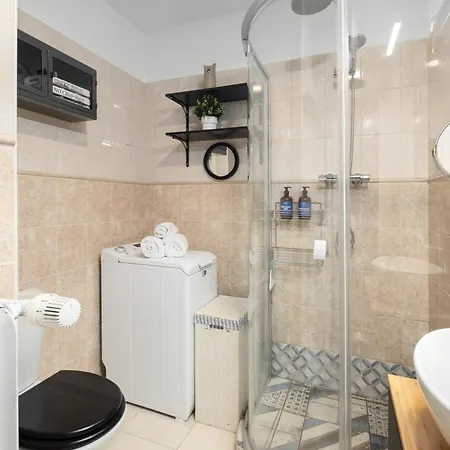 Cozy Studio With Terrace In Smichov By Days Apartmán
