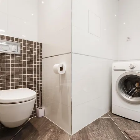 Days - Luxurious In Trendy Zizkov Appartement *