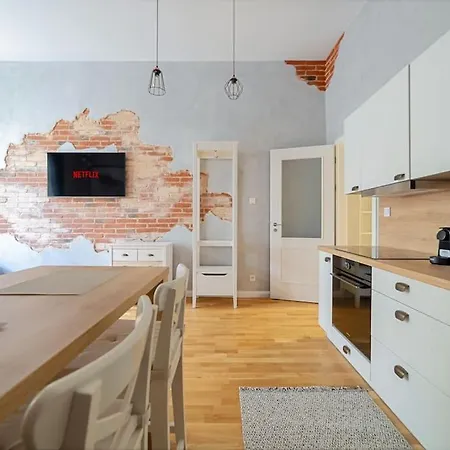 Apartment Chic Brick In Historic City By Rentez *