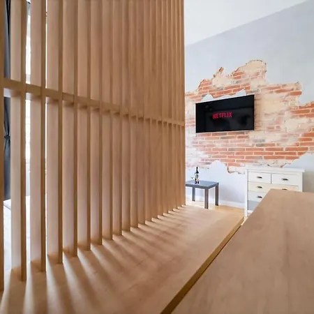 Apartment Chic Brick In Historic City By Rentez