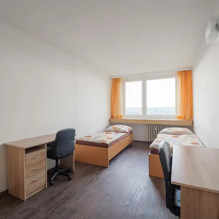 Albergue Tvm Tower Modrany