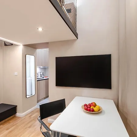 Turnkey I Charles Square Apartmán *