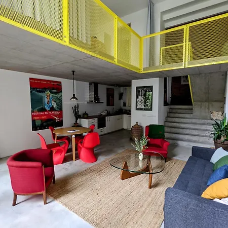 Romantic And Atypical In Prague's Montmartre