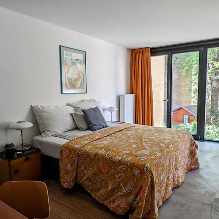 Romantic And Atypical In Prague's Montmartre Apartment