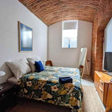 Apartment Romantic And Atypical In Prague's Montmartre Prague