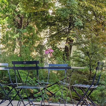 Apartment Romantic And Atypical In Prague's Montmartre Prague