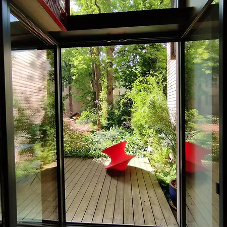 Romantic And Atypical In Prague's Montmartre Prague