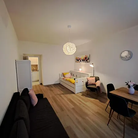 Studio-apartment Near Congress Centre Apartamento