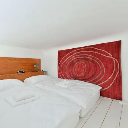 5 Single Confortable Beds At Charles Bridge *