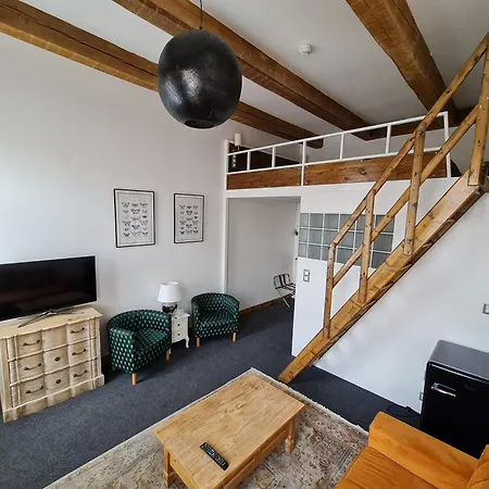S42 Apartman *