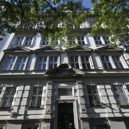 Apartment Celak In 1 On Metro Muzeum *