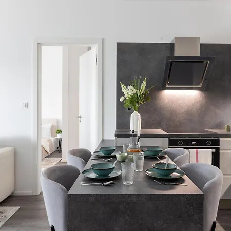 Baby Friendly Apt With Terrace And Ac In Karlin By Days