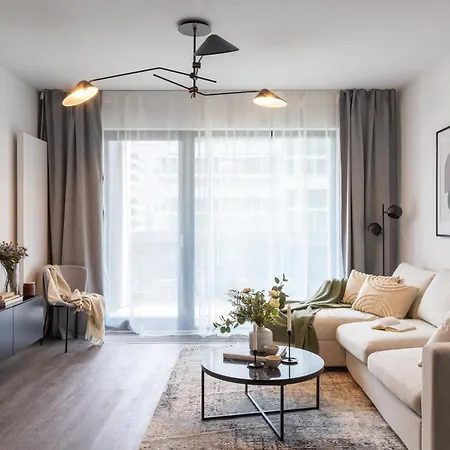 Baby Friendly Apt With Terrace And Ac In Karlin By Days Prague