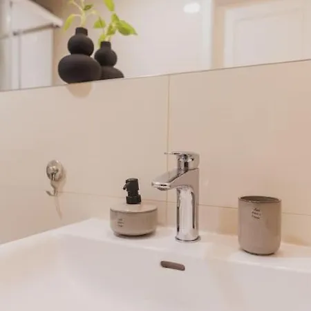 Stylish Studio In The Center Apartment *