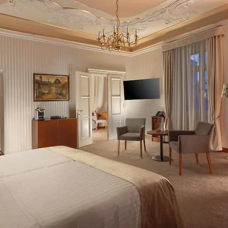 Pod Vezi 4* Prague