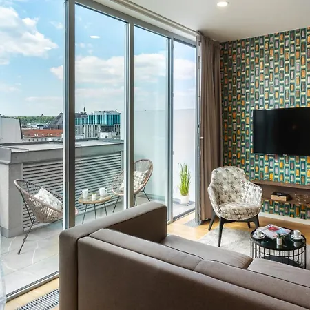 Vn17 Rooftop By Adrez Apart Otel Prag
