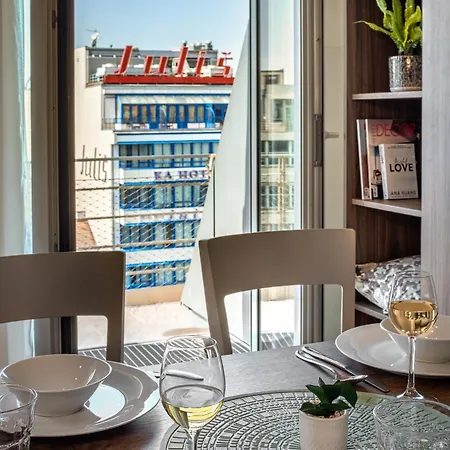 Apart Otel Vn17 Rooftop By Adrez Prag