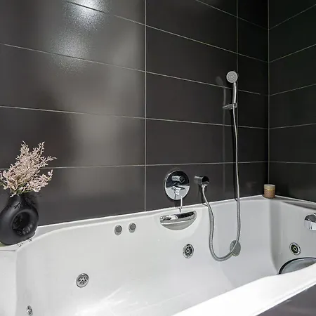 Apartment Oasis At Charles Square Prague