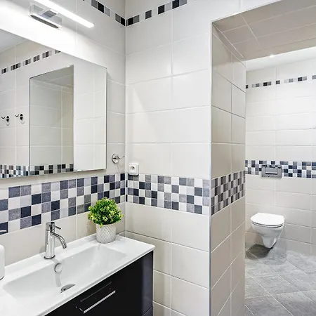 Oasis At Charles Square Apartment *