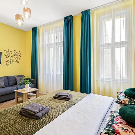 Oasis At Charles Square Apartment