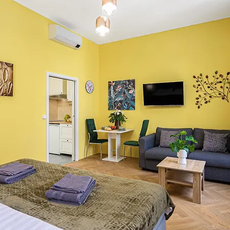 Oasis At Charles Square Apartment