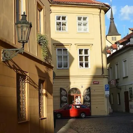 Old Town Herberghaus, 250m To Charles Bridge Apartment *