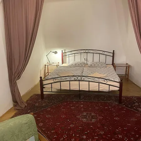 Apartment Old Town Herberghaus, 250m To Charles Bridge