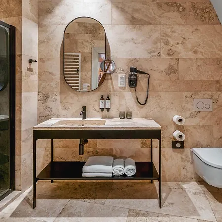 Hotel apartamentowy Mottl House By Adrez 4*