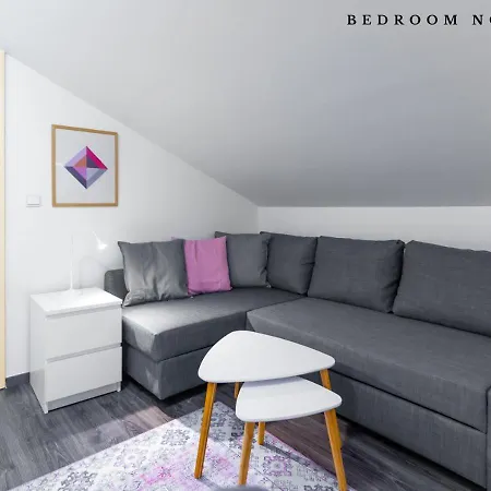 The Bookhouse, 5-bedroom By Castle Appart hôtel Prague