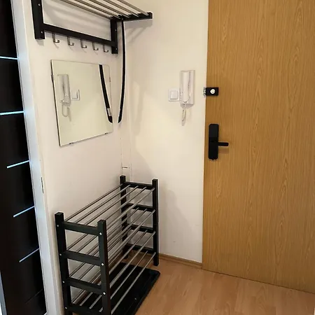 Cozy Near Centre Apartment Prag