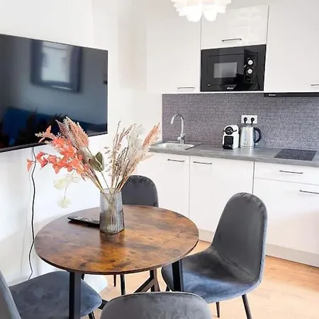 Crystal 404 Apartment *