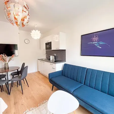 Apartment Crystal 404 *
