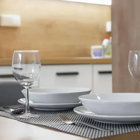 Tiny Flat, 1gb Wifi, Smart Tv, Air Condition Апартаменты *