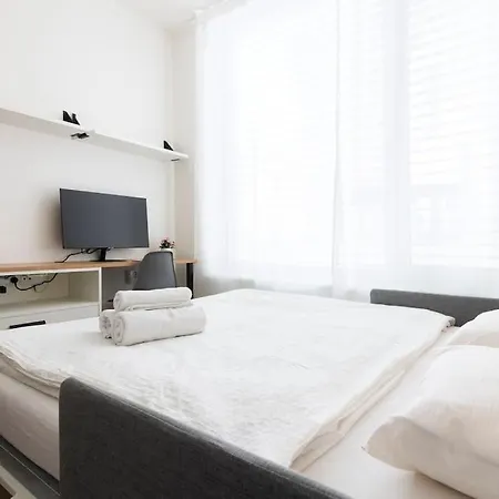 Tiny Flat, 1gb Wifi, Smart Tv, Air Condition Апартаменты