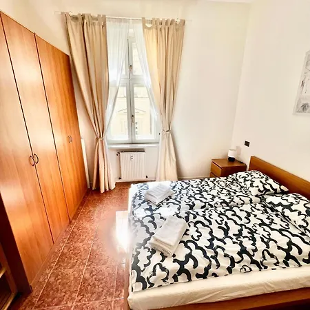 Museum Apartment *