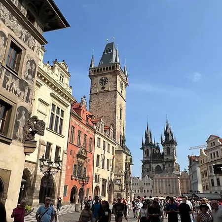 Romance In The Old Town * Praga