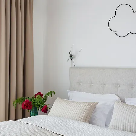 Holeckova 4* Prague