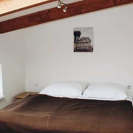 Sokolska Apartment *