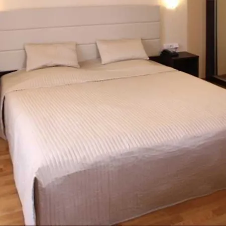 Hotel Trevi