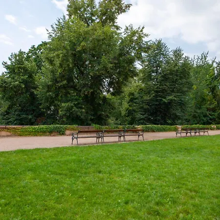 Apartment Blueground Vrsovice Near Renaissance-style Park Prg-7 Prague