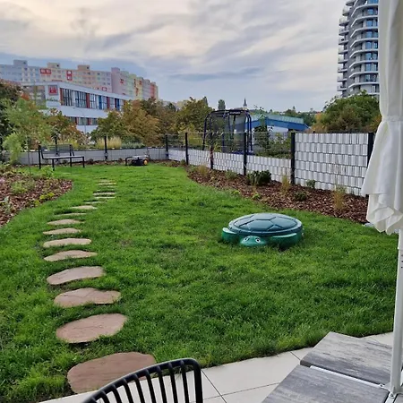 Beta - Garage, Air Condition, Garden, At Metro * Prag