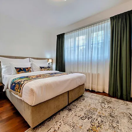 Aparthotel Little King Old Town 3*