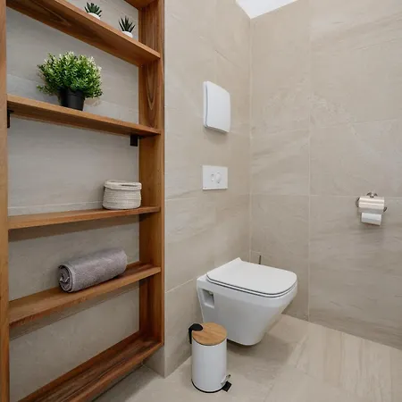 Days - Luxurious In A Quiet Area Apartment *